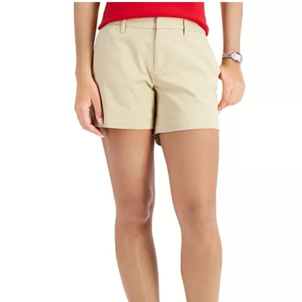 NWT! Calvin Klein Chino Khaki Shorts (Size 4)